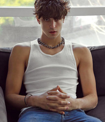 JOSHUA HONEYCUTT - AMERICAN MODEL 6187ea4cbd088.jpg