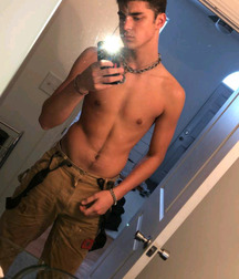 JOSHUA HONEYCUTT - AMERICAN MODEL 6187ea62d8d80.jpg