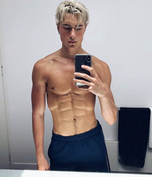 ALEX RENDELL - AUSTRALIAN MODEL 618bcd8a4db0f.jpeg