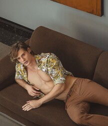 RADU IONUT - ROMANIAN MODEL 6192765560428.jpg