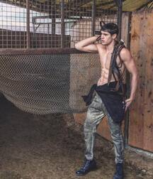 MARCO BELLOTTI - ITALIAN FASHION MODEL 6198c760a41c5.jpg