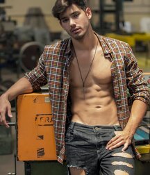 RAMON CECCARELLI - BRAZILIAN MODEL 619a6b26ddadd.jpg