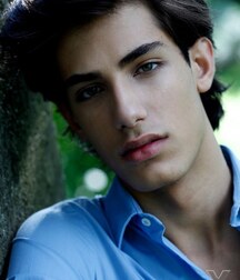 ALEND KING - AUSTRIAN MALE MODEL 619a6ceb70751.jpg