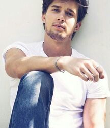 DREW VAN ACKER - AMERICAN MODEL 619bac912003a.jpg