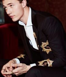 LUCKY BLUE SMITH - AMERICAN MODEL 619f91c74336c.jpg