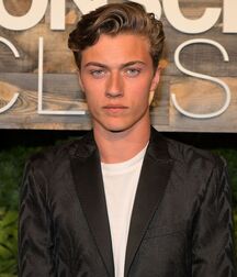 LUCKY BLUE SMITH - AMERICAN MODEL 619f91dc40709.jpg