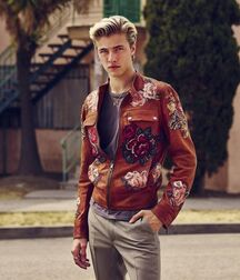 LUCKY BLUE SMITH - AMERICAN MODEL 619f91e2f0623.jpg