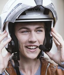 LUCKY BLUE SMITH - AMERICAN MODEL 619f921bbeac1.jpg