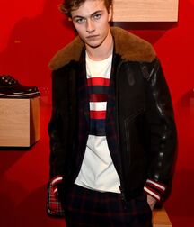 LUCKY BLUE SMITH - AMERICAN MODEL 619f921f0fa78.jpg