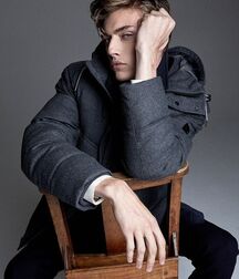LUCKY BLUE SMITH - AMERICAN MODEL 619f922285cce.jpg