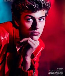 LUCKY BLUE SMITH - AMERICAN MODEL 619f922675f5a.jpg