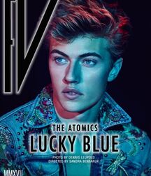LUCKY BLUE SMITH - AMERICAN MODEL 619f922be6f8a.jpg