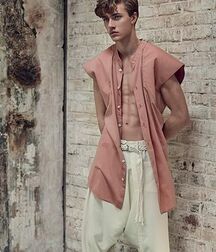 LUCKY BLUE SMITH - AMERICAN MODEL 619f9232cc87b.jpg