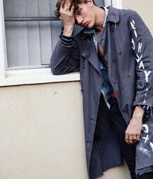 LUCKY BLUE SMITH - AMERICAN MODEL 619f9244c80d9.jpg