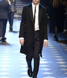 LUCKY BLUE SMITH - AMERICAN MODEL 619f925bebc08.jpg