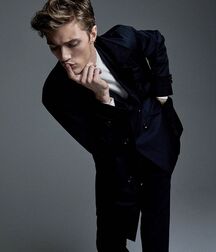 LUCKY BLUE SMITH - AMERICAN MODEL 619f9279a3eeb.jpg