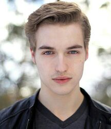 TREVOR STINES - AMERICAN MODEL 61a1a96c69ff0.jpg