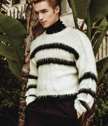 TREVOR STINES - AMERICAN MODEL 61a1a9705bf98.jpg