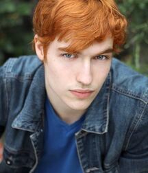 TREVOR STINES - AMERICAN MODEL 61a1a9743031d.jpg