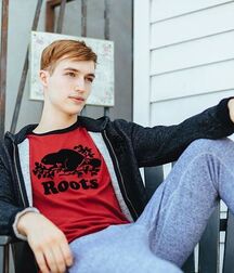 TREVOR STINES - AMERICAN MODEL 61a1a98d894e3.jpg