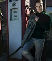TREVOR STINES - AMERICAN MODEL 61a1a990a5018.jpg