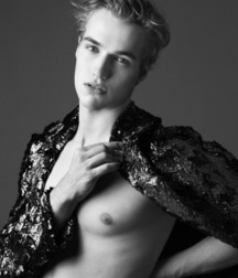 TREVOR STINES - AMERICAN MODEL 61a1a9dfc9340.jpg
