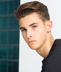 GORDON WINARICK - ACTOR AND AMERICAN MODEL 61a235a5c3553.jpg
