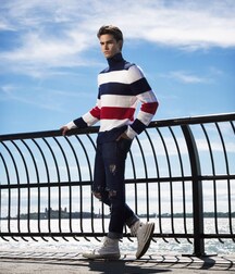 GORDON WINARICK - ACTOR AND AMERICAN MODEL 61a235b89c8b7.jpg