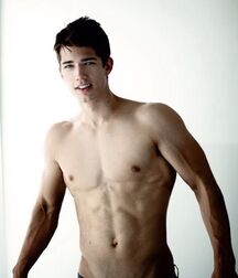 BENJAMIN (BEN) BOWERS - AMERICAN MODEL 61a4b14e73efd.jpg