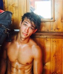 BENJAMIN (BEN) BOWERS - AMERICAN MODEL 61a4b1e9bf9fc.jpg