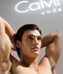 MATTHEW TERRY - AMERICAN MODEL 61b46badcbff6.jpg