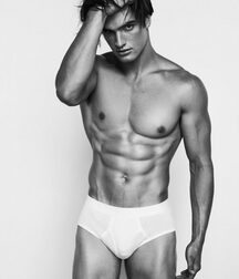 MATTHEW TERRY - AMERICAN MODEL 61b46bc6aaa62.jpg