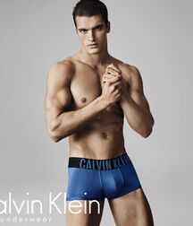 MATTHEW TERRY - AMERICAN MODEL 61b46bca7954b.jpg
