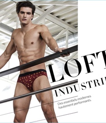 MATTHEW TERRY - AMERICAN MODEL 61b46bd568f8b.jpg