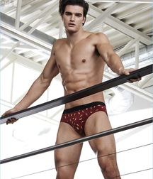 MATTHEW TERRY - AMERICAN MODEL 61b46bd73cd0a.jpg