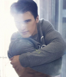 MATTHEW TERRY - AMERICAN MODEL 61b46bf6b5be1.jpg
