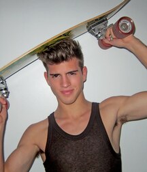 HUMBERT CLOTET - SPANISH MALE MODEL 61b5a3574f051.jpg