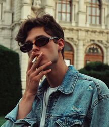 THOMAS ROSSIER - SWISS MODEL 61b612a948e1c.jpg
