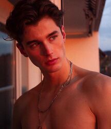 THOMAS ROSSIER - SWISS MODEL 61b612d991757.jpg