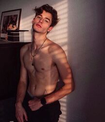 THOMAS ROSSIER - SWISS MODEL 61b6132e83613.jpg
