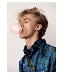 DOMINIK SADOCH - POLISH TOP MODEL 61b8209624621.jpg
