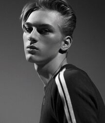 DOMINIK SADOCH - POLISH TOP MODEL 61b820c137fea.jpg