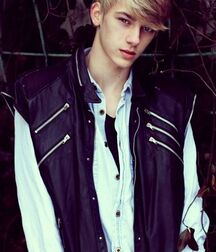 DOMINIK SADOCH - POLISH TOP MODEL 61b820cb78bf2.jpg