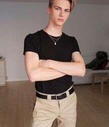 DOMINIK SADOCH - POLISH TOP MODEL 61b820eacc13c.jpg