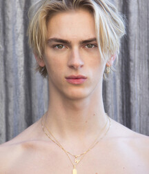 DOMINIK SADOCH - POLISH TOP MODEL 61b82128ddca5.jpg