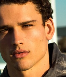 SIMON NESSMAN - CANADIAN FASHION MODEL 61bcae1e97080.jpg