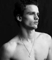 SIMON NESSMAN - CANADIAN FASHION MODEL 61bcae46ebb53.jpg