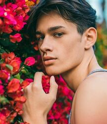 LEVI MCLEOD - TOP MODEL 61bdaab5381f5.jpg