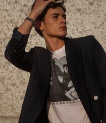 LEVI MCLEOD - TOP MODEL 61bdaacb2b45e.jpg