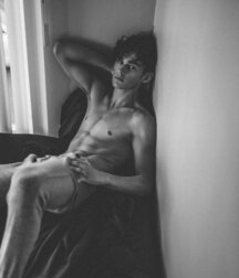 LEVI MCLEOD - TOP MODEL 61bdaad23c866.jpg